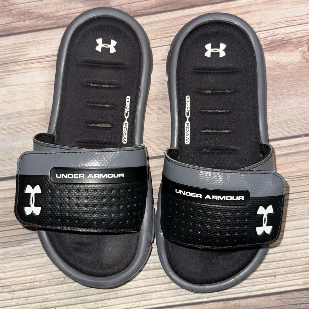 Under Armour Ignite Slide Sandals Boys /Girls Youth Size 1Y Black White Logo